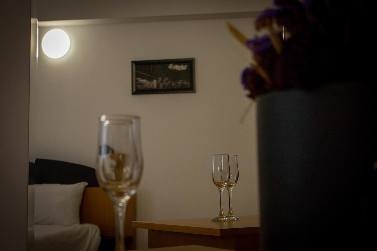 Rent Room N&S Яш Екстериор снимка